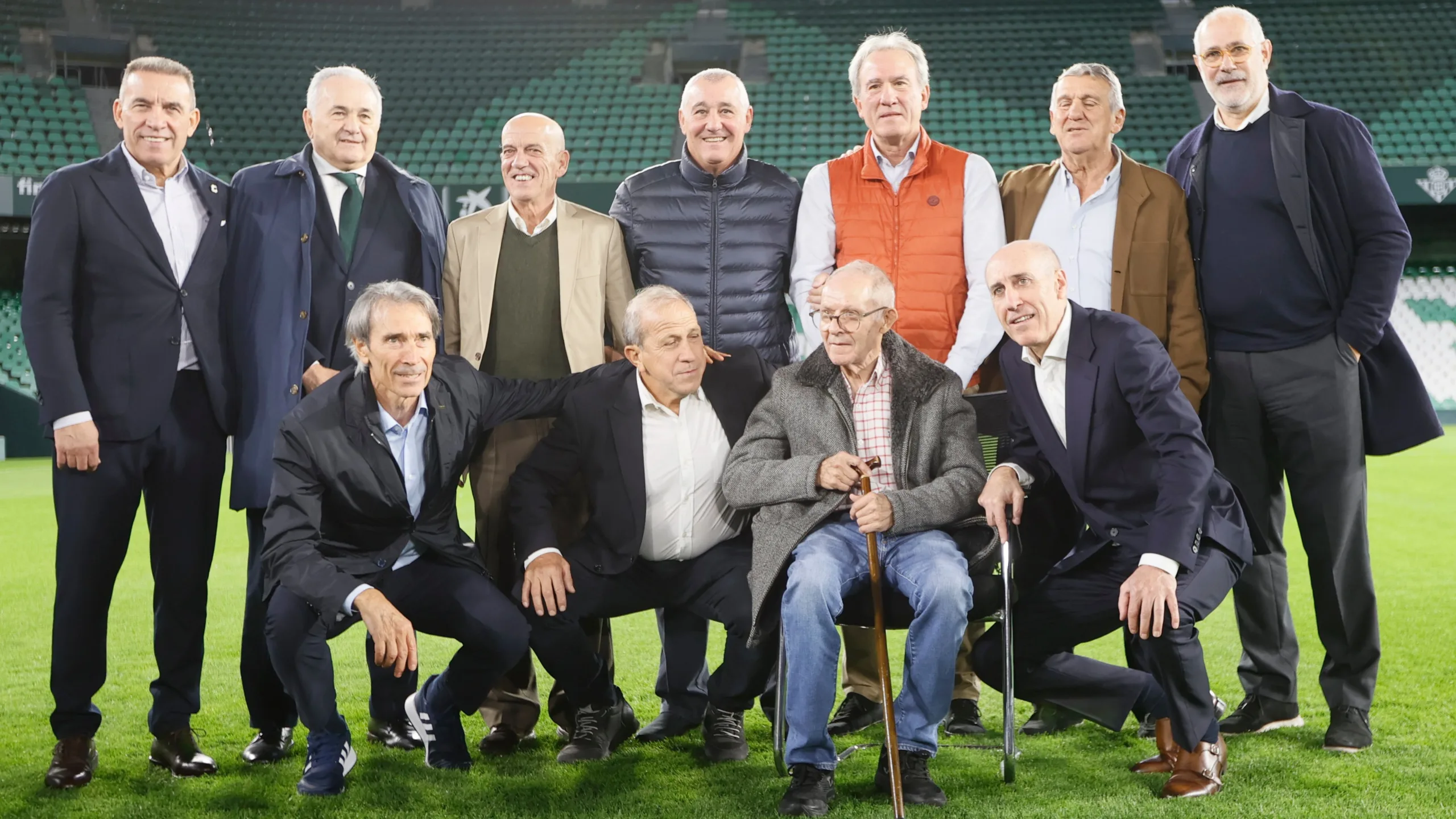 "Se nos ha ido la voz del deporte"