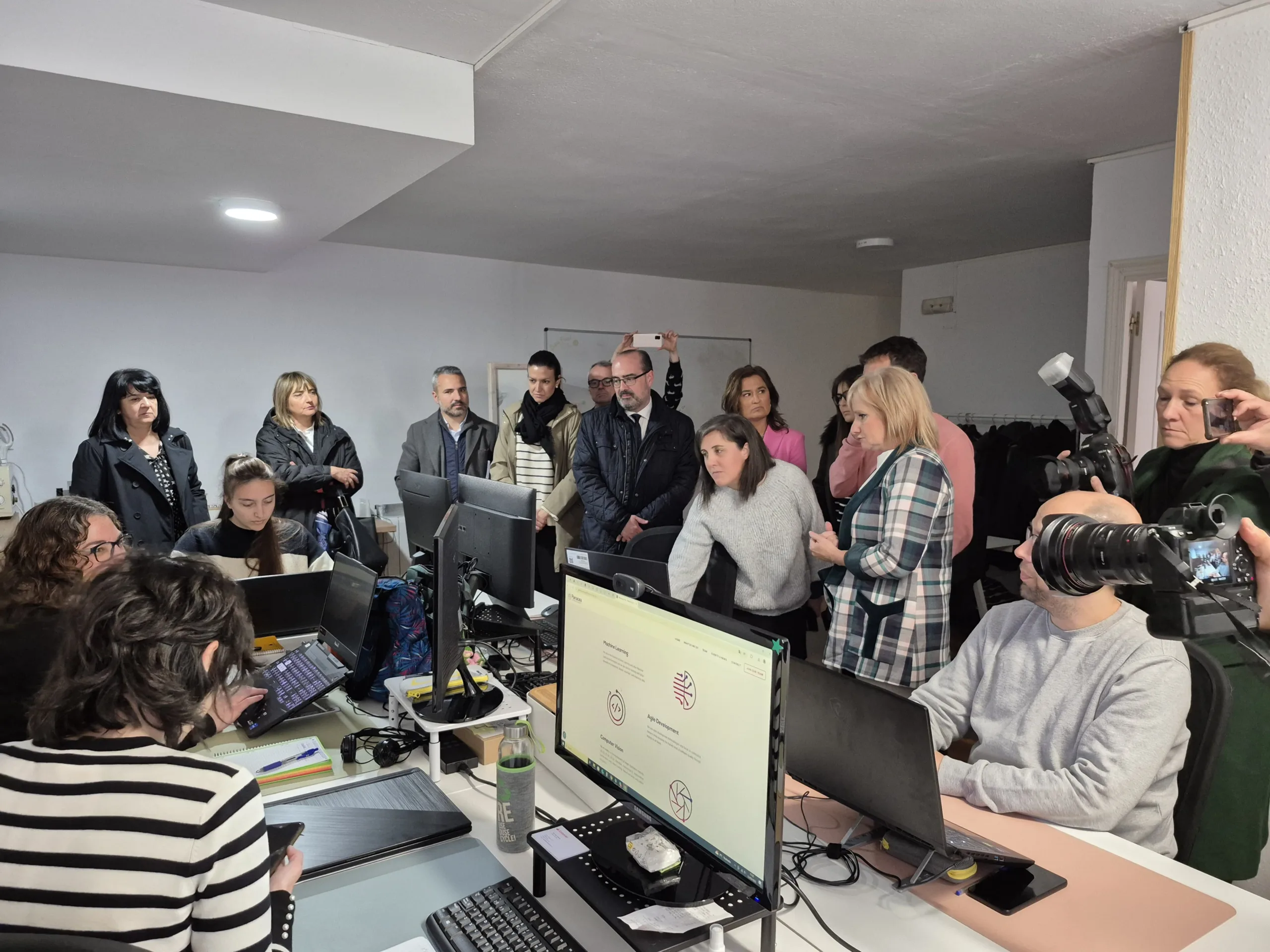 La Consejera de Industria subraya en Ponferrada el potencial del cooperativismo para la creación de empleo y el desarrollo profesional en sectores innovadores y de base tecnológica