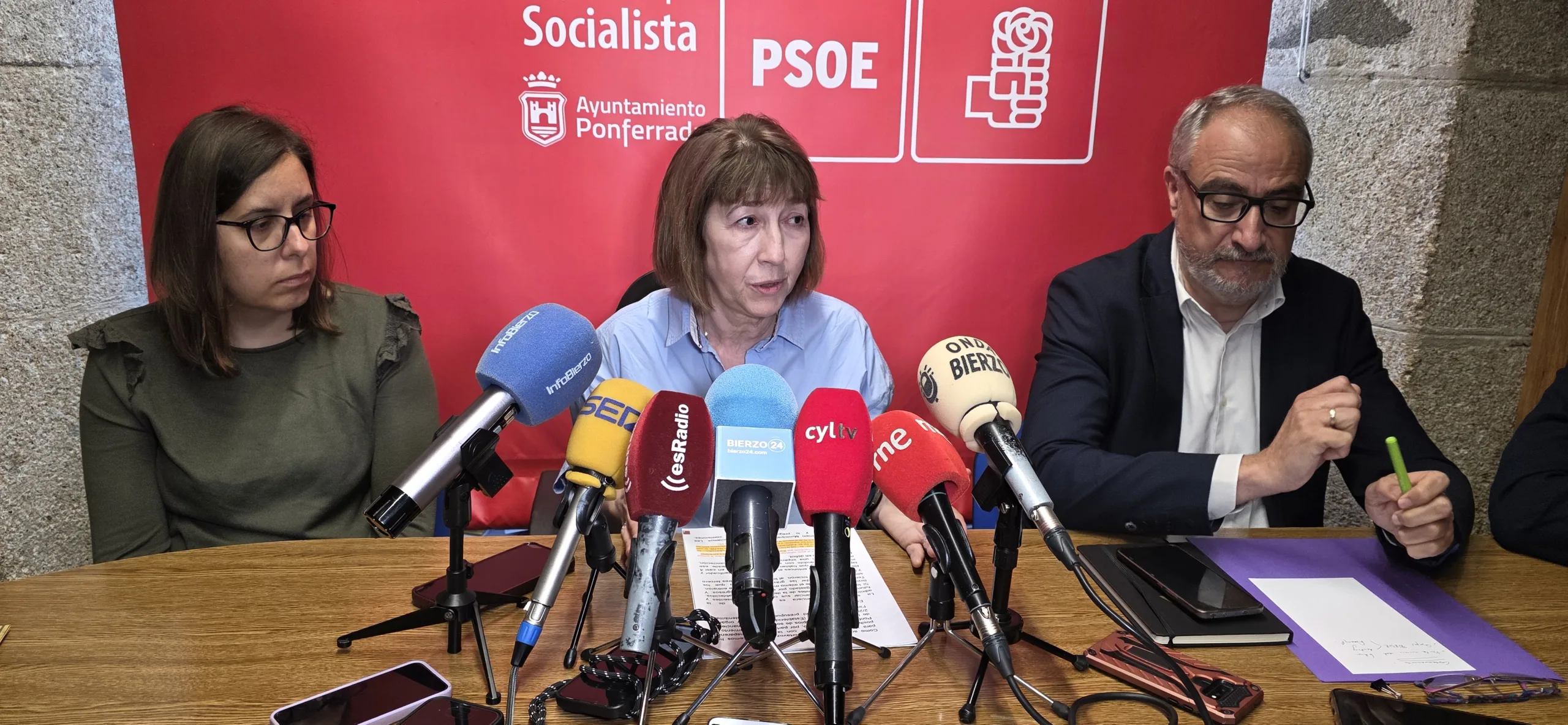 El PSOE replica a Moreno que el origen del plan de ajuste “se encuentra en una acumulación masiva y continuada de deuda mediante préstamos y operaciones de crédito” cuando era concejal de Hacienda