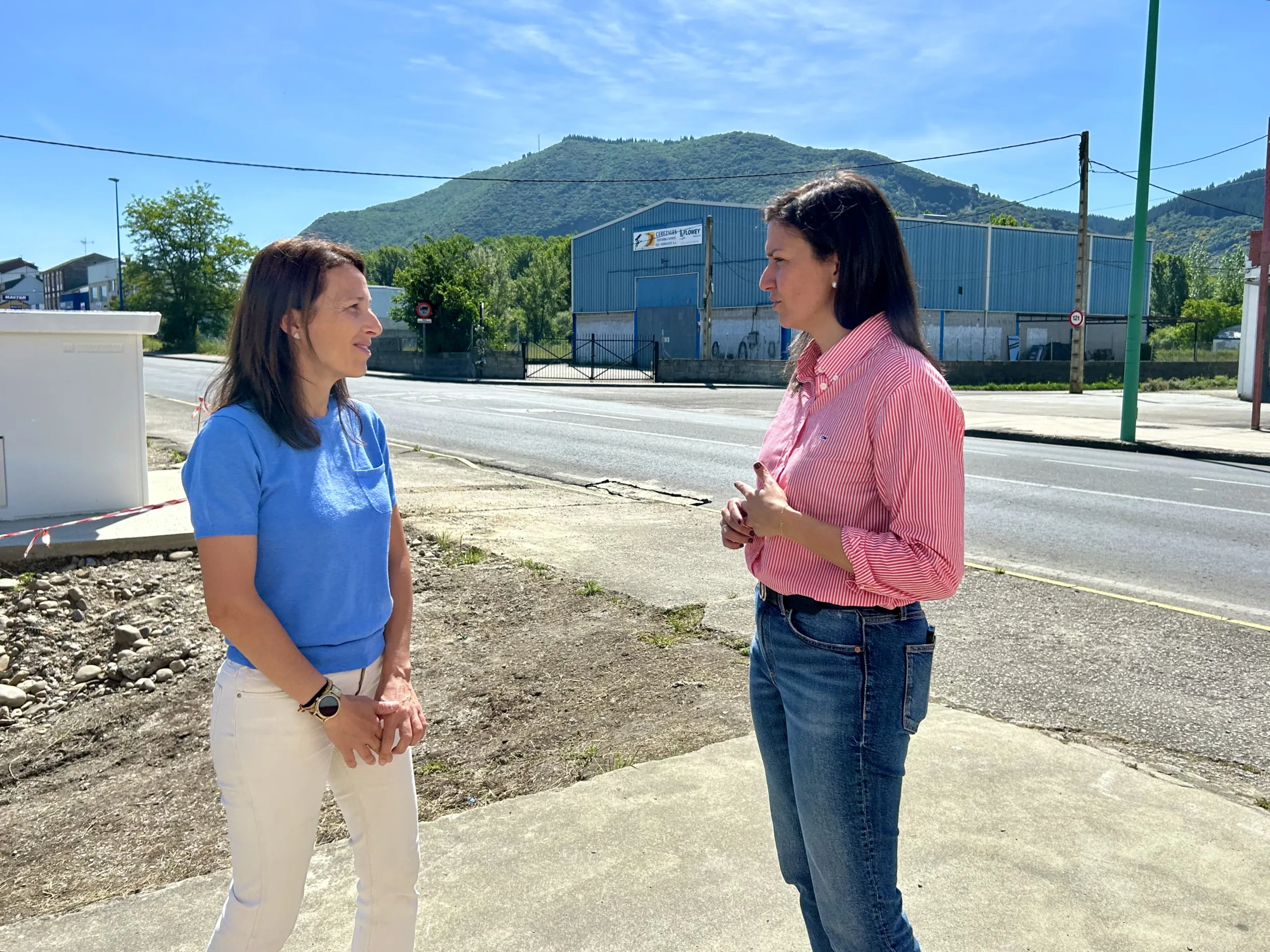 Arrancan las obras de la rotonda de acceso a Toral de Merayo para solucionar al peligroso cruce con la Avenida de Portugal