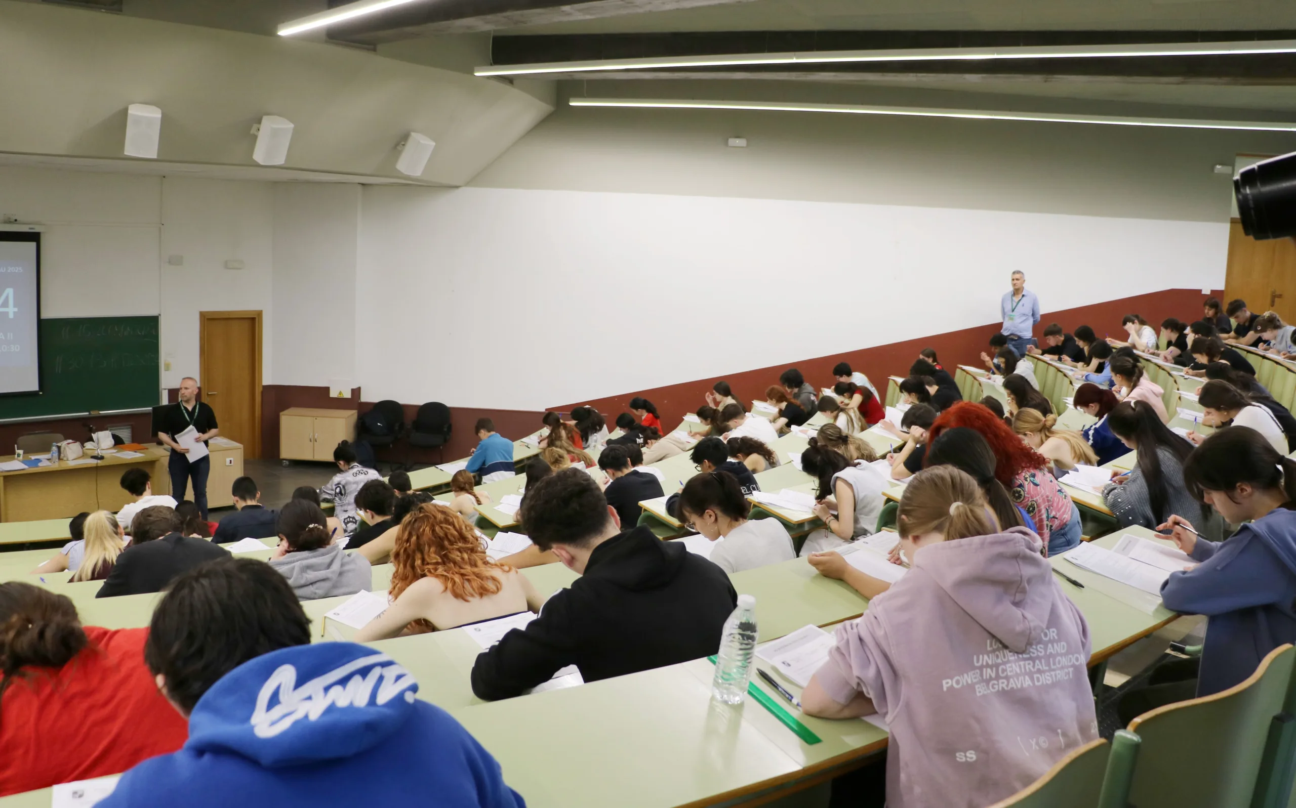 Un total de 409 alumnos se examinan de la convocatoria extraordinaria de la PAU en la ULE