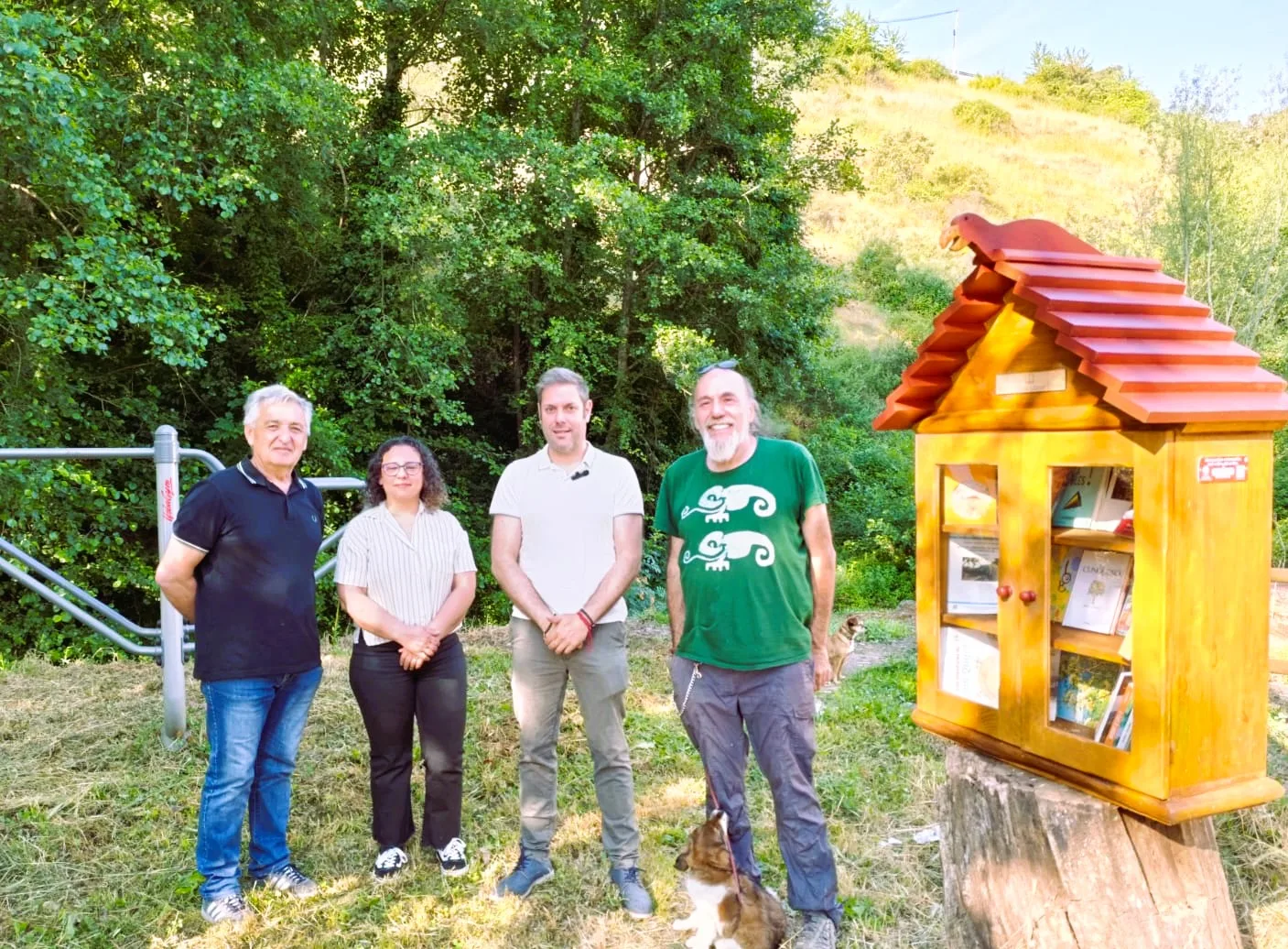 La Concejalía de Medio Rural impulsa la cultura participativa en San Esteban de Valdueza con un nuevo espacio de ocio y lectura
