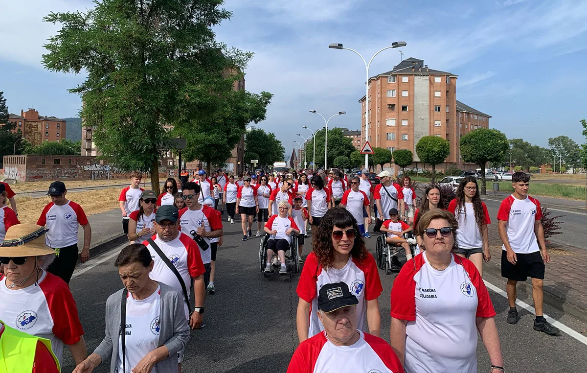 FOTOS | IV Marcha Solidaria de AMBI en Ponferrada