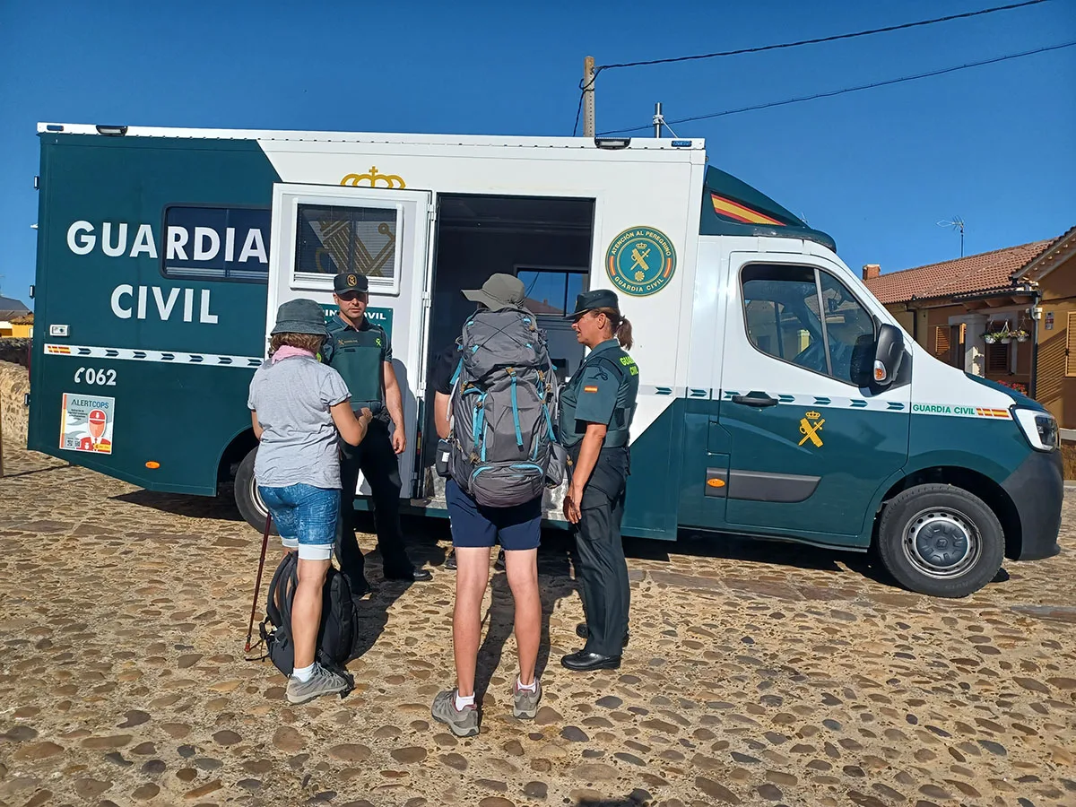 Auxilian a un peregrino extraviado en Vega de Valcarce con síntomas de agotamiento
