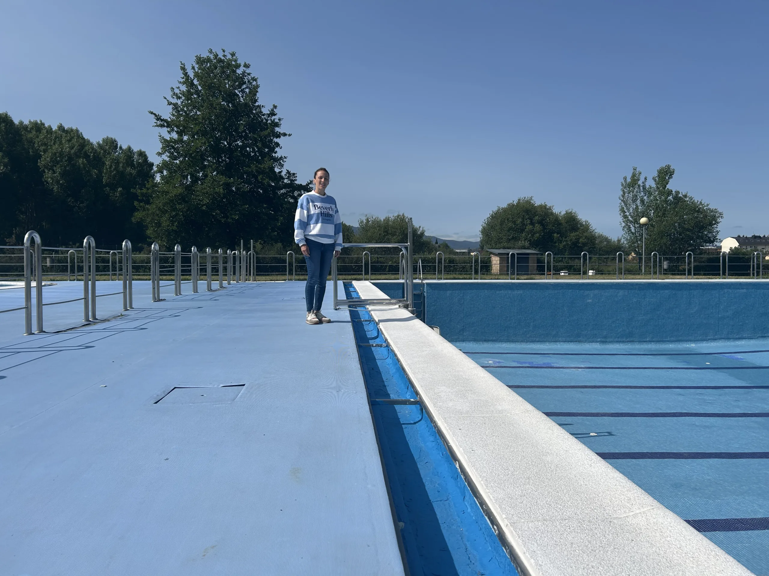 Ya a la venta los bonos para las piscinas de verano de Ponferrada, Flores del Sil y Fuentesnuevas, que abren el 16 de junio