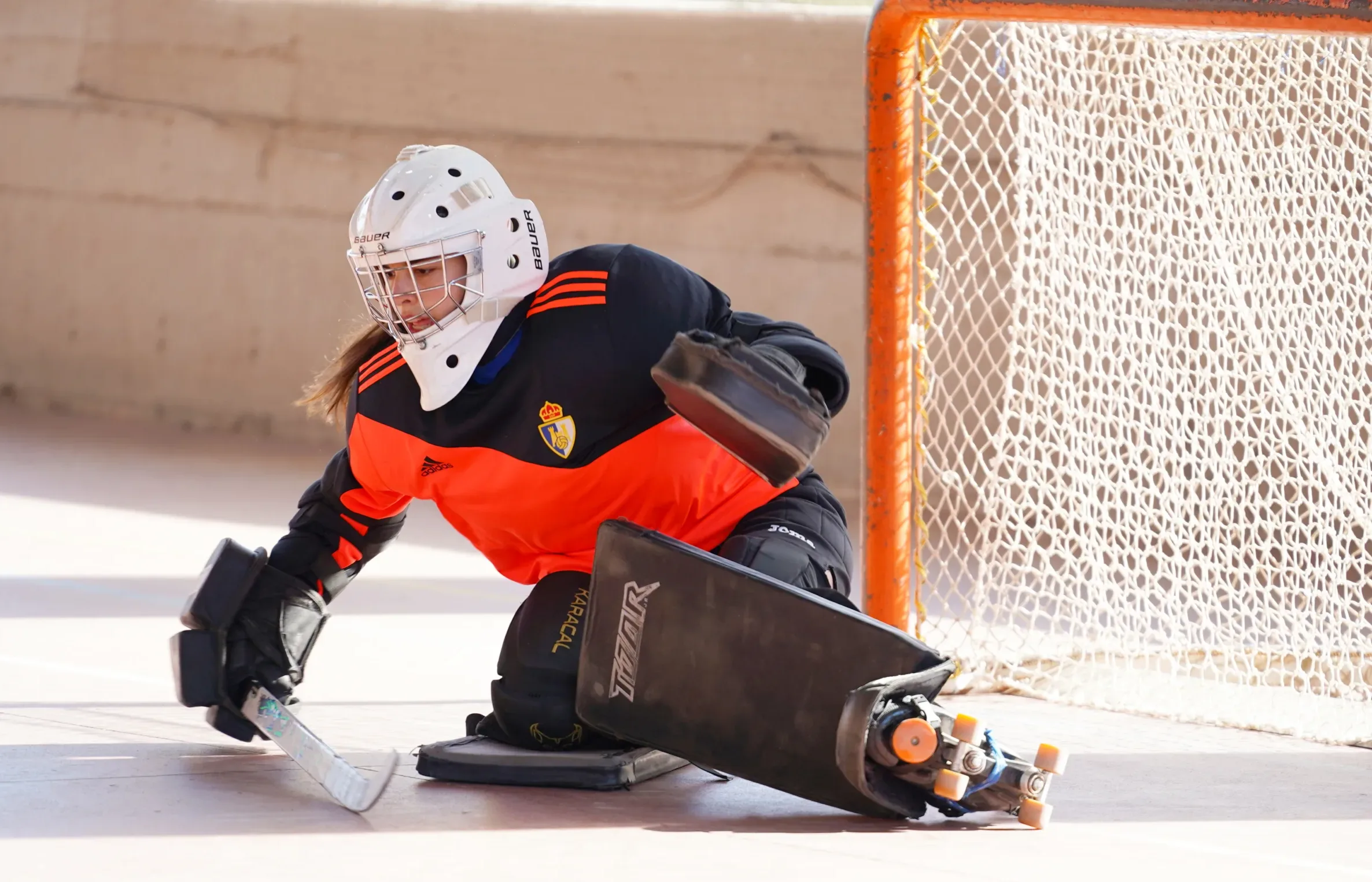 Ariana García, la primera berciana en firmar por un equipo foráneo para competir en la OK Liga de hockey