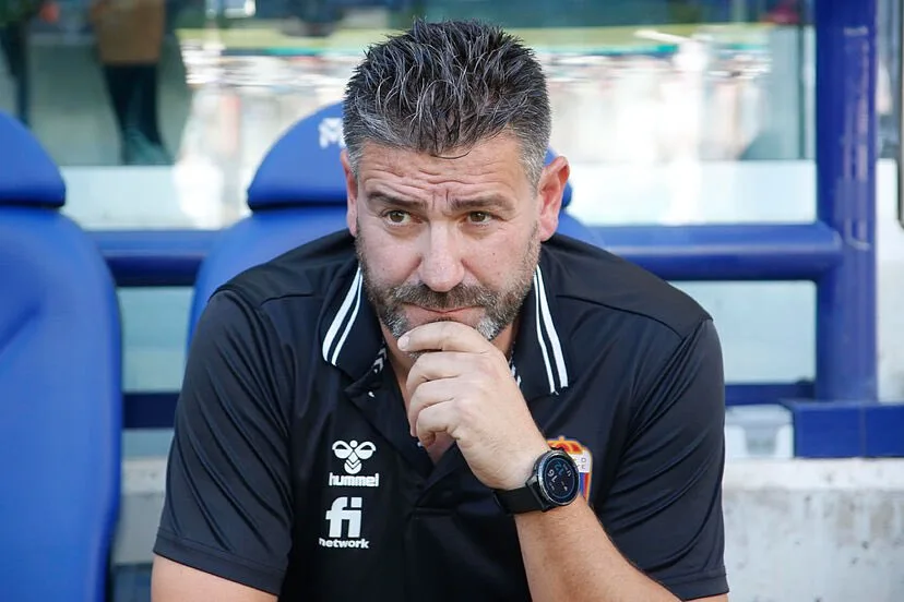 Principio de acuerdo entre la Ponferradina y Fernando Estévez para convertirse en nuevo entrenador blanquiazul