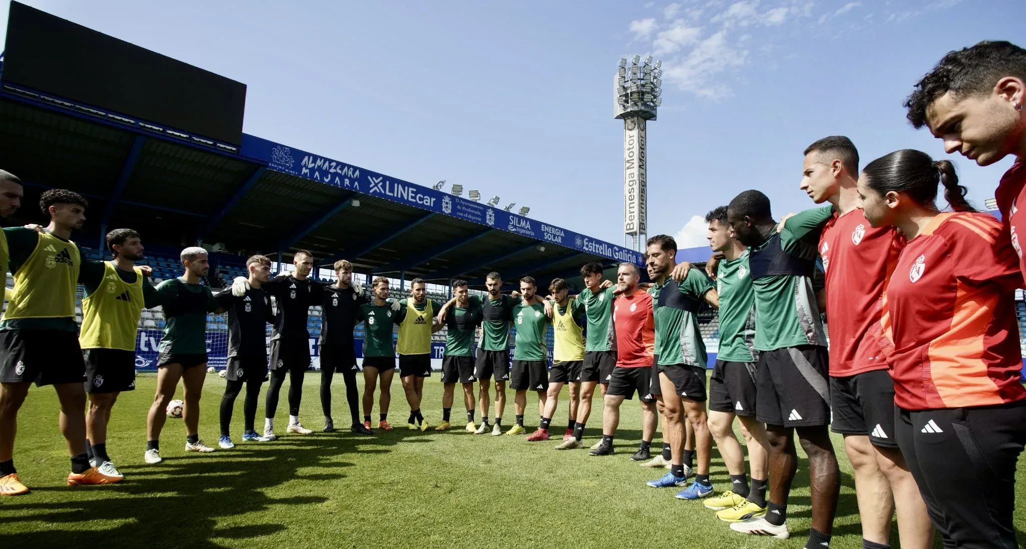 El club anuncia que Javi Rey termina su etapa como entrenador de la SD Ponferradina