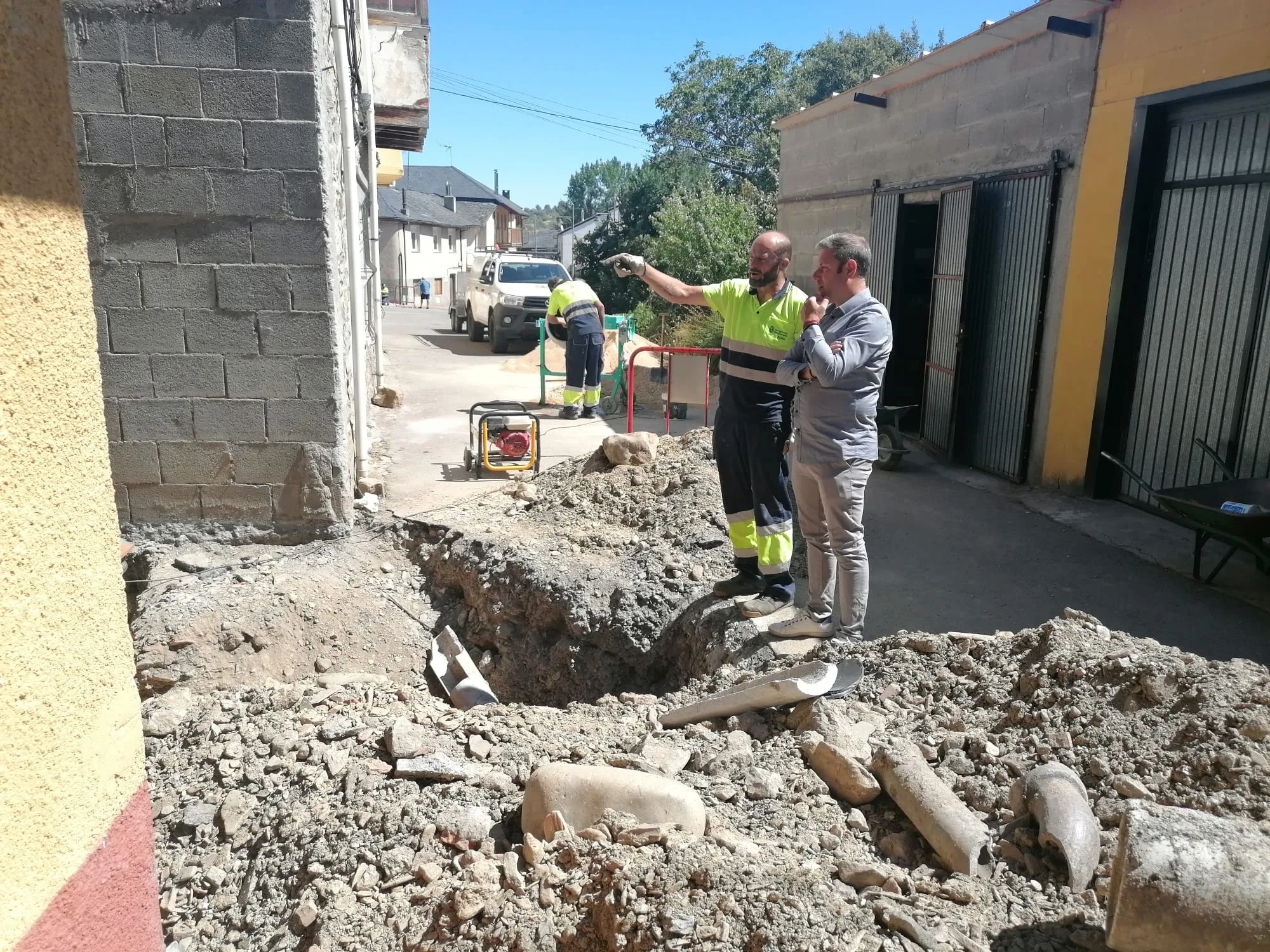 Medio Rural realiza varias intervenciones en Toral de Merayo para mejorar la vertebración, renovar infraestructuras y recuperar patrimonio tradicional
