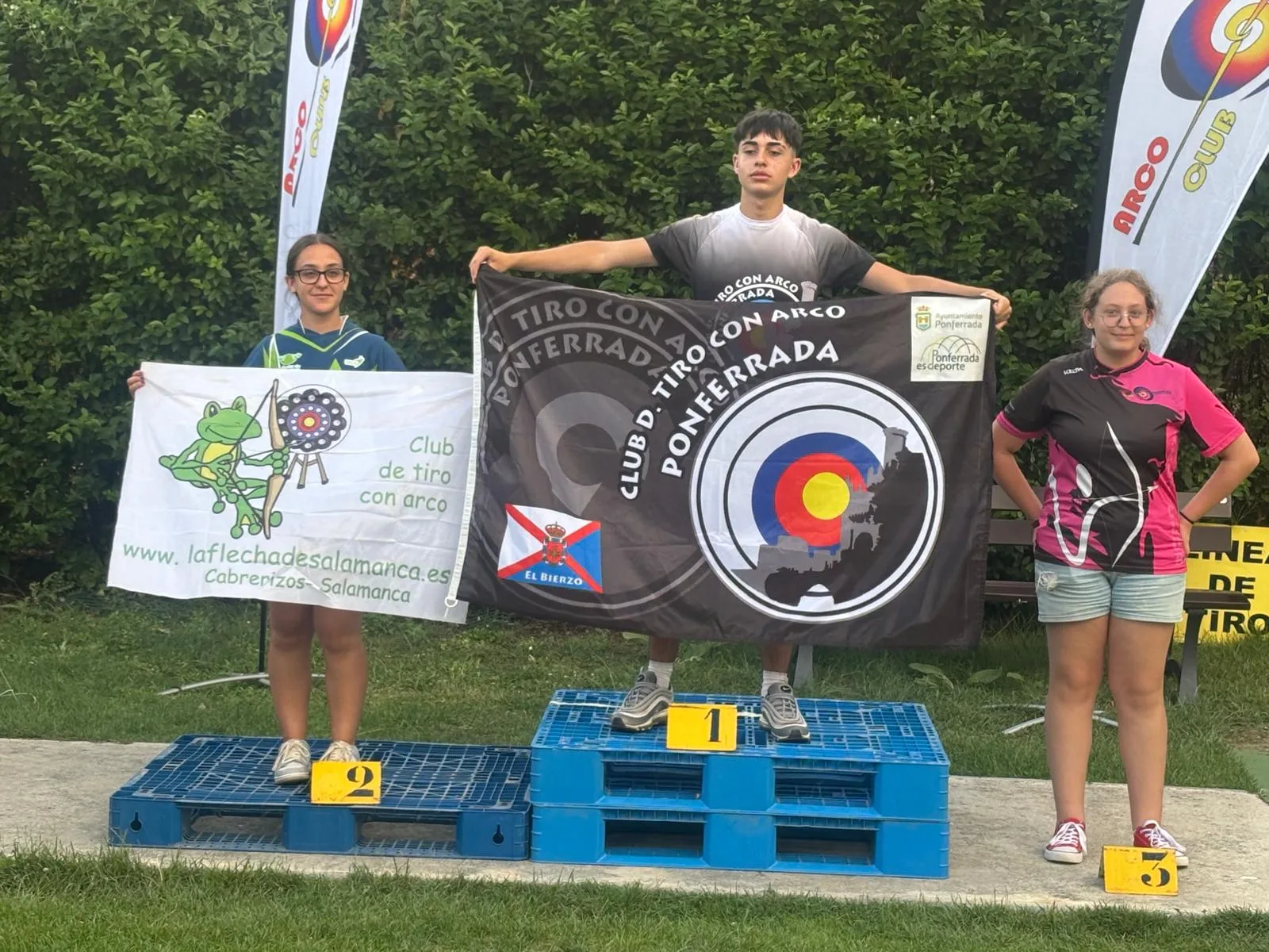 Izan Negro Panizo, arquero cadete de Ponferrada, logra la mínima para el Campeonato de España en el Autonómico de Castilla y León