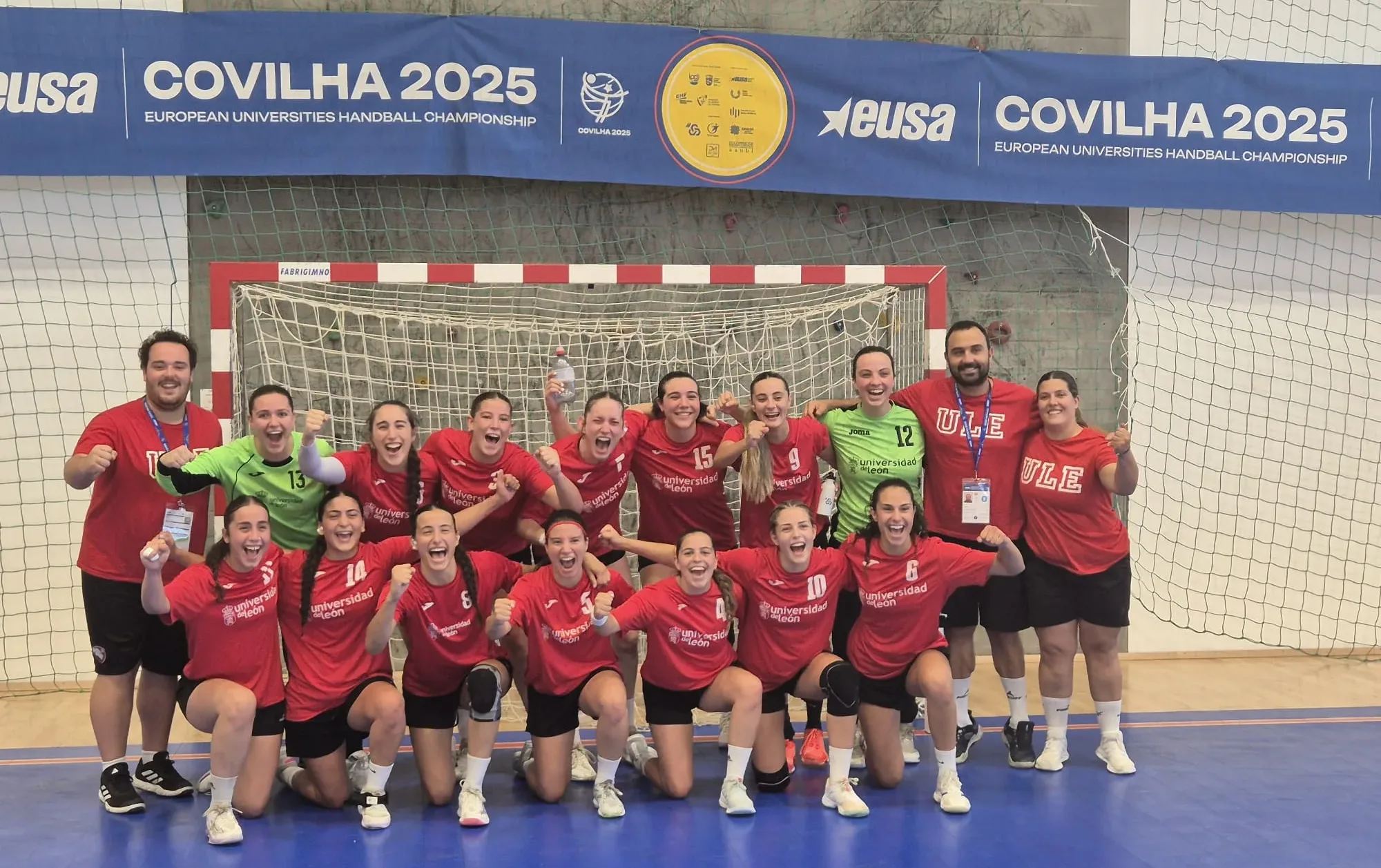 El equipo femenino de balonmano de la ULE hace historia y se cuela en la final del Europeo Universitario