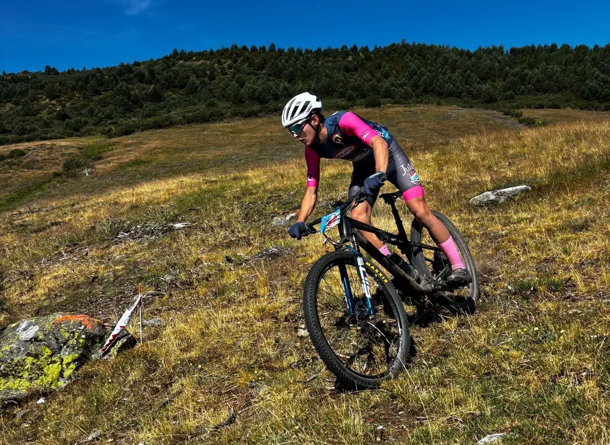 Más de 100 participantes disfrutan de la IV BTT Valle de Laciana - Treitoirada entre naturaleza y deporte