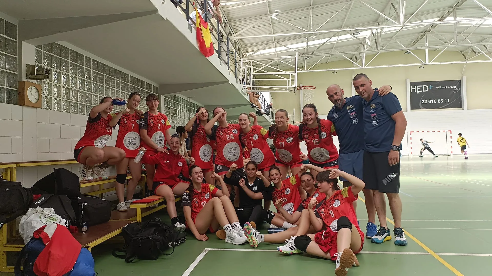 ¡Histórico! Balonmano Caboalles, campeón de la Oporto Handball Cup