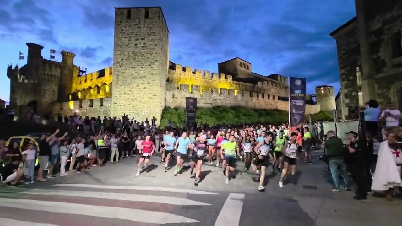 La carrera nocturna '21 Lunas y Media' provocará cortes y desvíos de tráfico este sábado en Ponferrada
