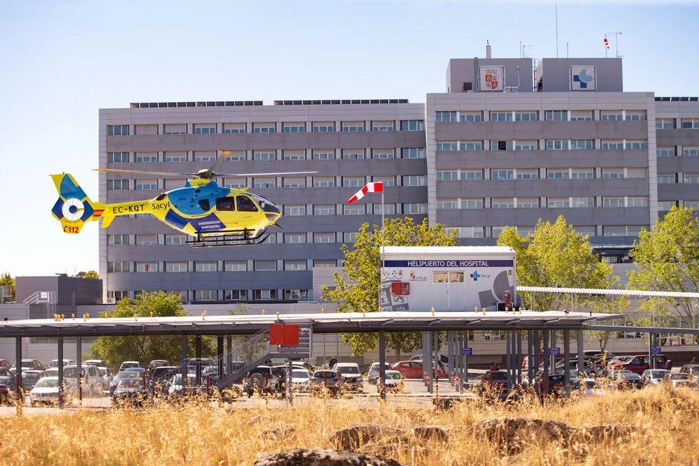 La Junta dota a El Bierzo de un helicóptero sanitario para emergencias