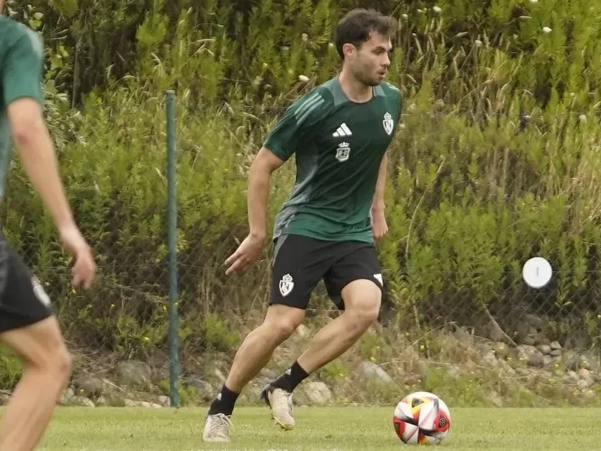 Nacho Castillo termina su etapa en la SD Ponferradina y ficha por el Ourense CF