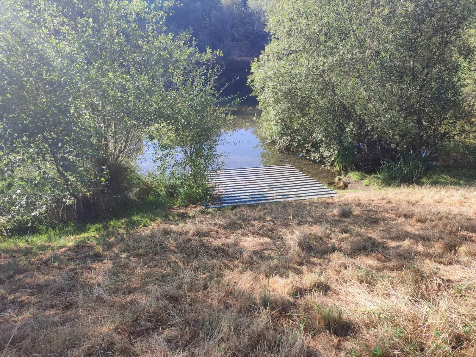 El PSOE reivindica una playa fluvial en el tramo del río Sil que actualmente se está acondicionando