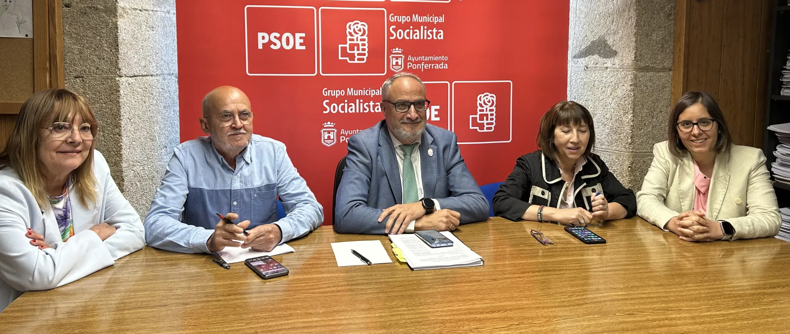 El PSOE afirma que el incremento “en 357 euros por habitante” de la deuda municipal en el último bienio recuerda a “etapas pasadas bajo gobiernos del PP”
