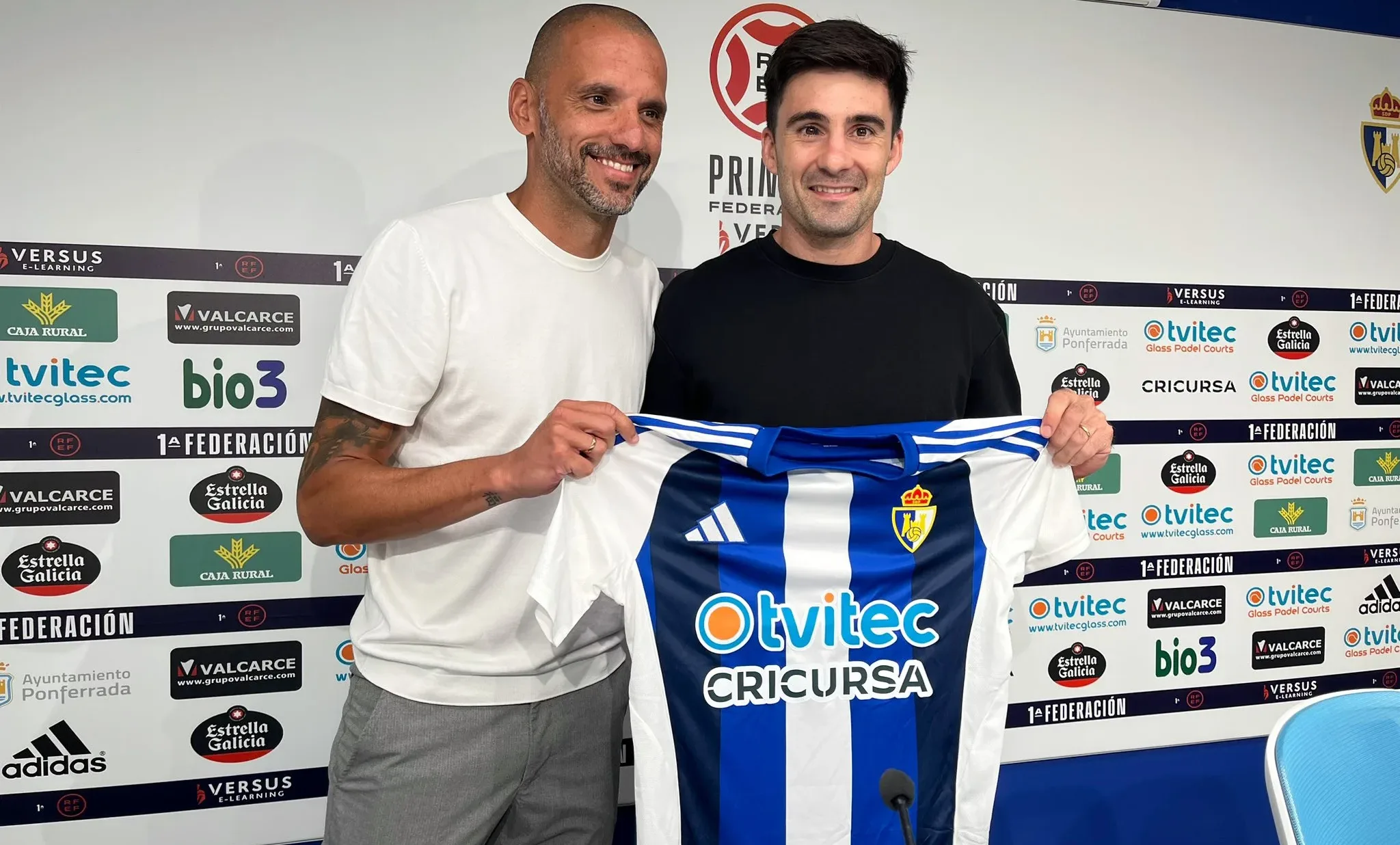 Xemi Fernández: “Una de mis virtudes es quizá adaptarme a diversas posiciones. Llevo muchos años persiguiendo el objetivo de jugar en segunda y ojalá sea aquí”