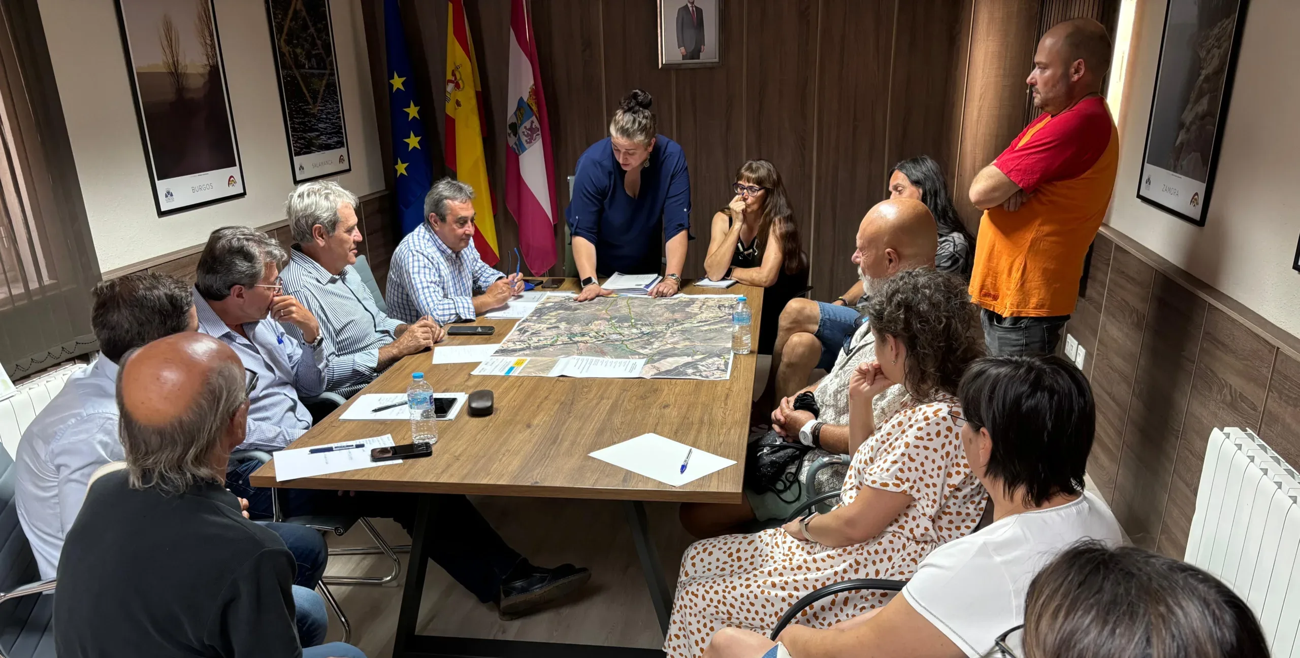 La Junta evalúa los daños en instalaciones agrarias tras los incendios en Castrocalbón