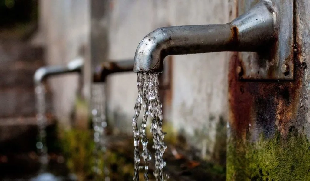 La Diputación de León destina 100.000 euros para mejorar el control del agua de consumo en los municipios