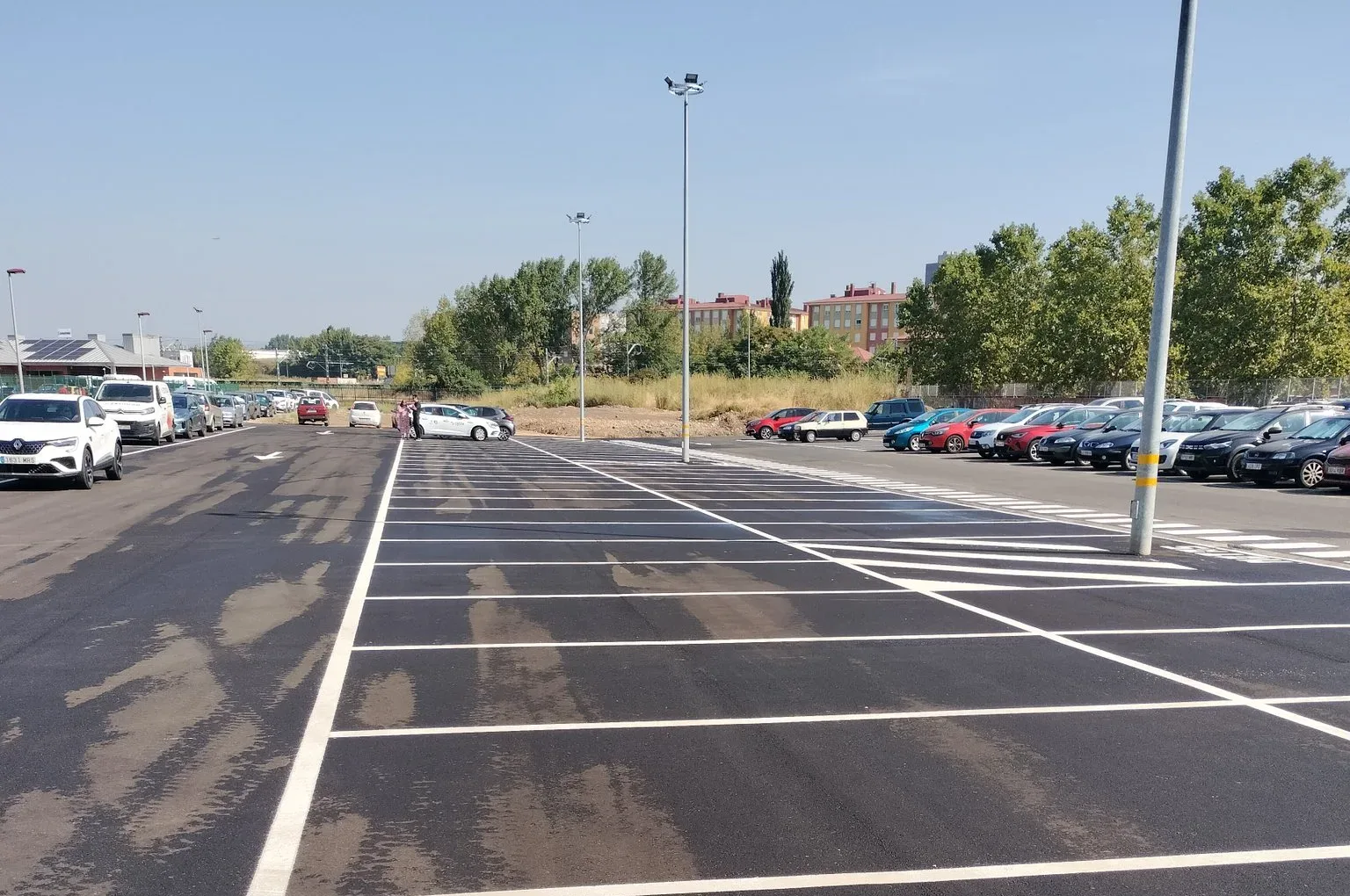 Listo el nuevo aparcamiento del Centro de Salud 'Ponferrada III' en Flores del Sil