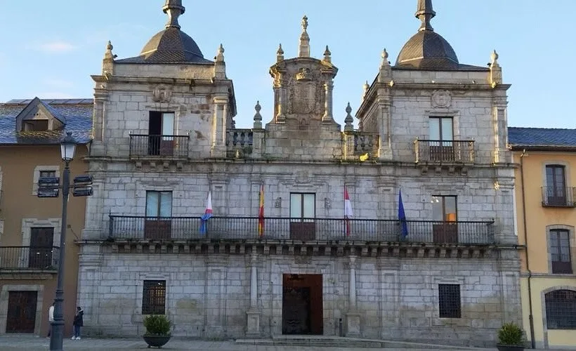 El PSOE denuncia que asociaciones y clubes siguen sin cobrar las subvenciones de 2025