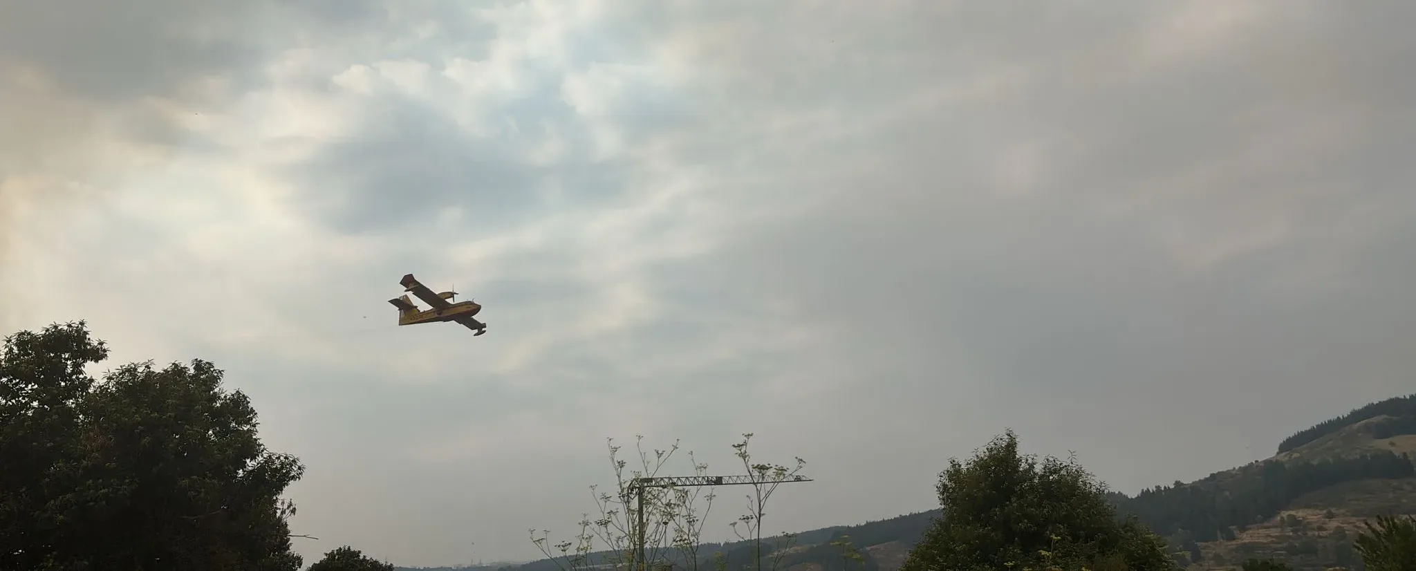 Controlado el incendio de Molinaseca que obligó a desalojar a medio centenar de vecinos