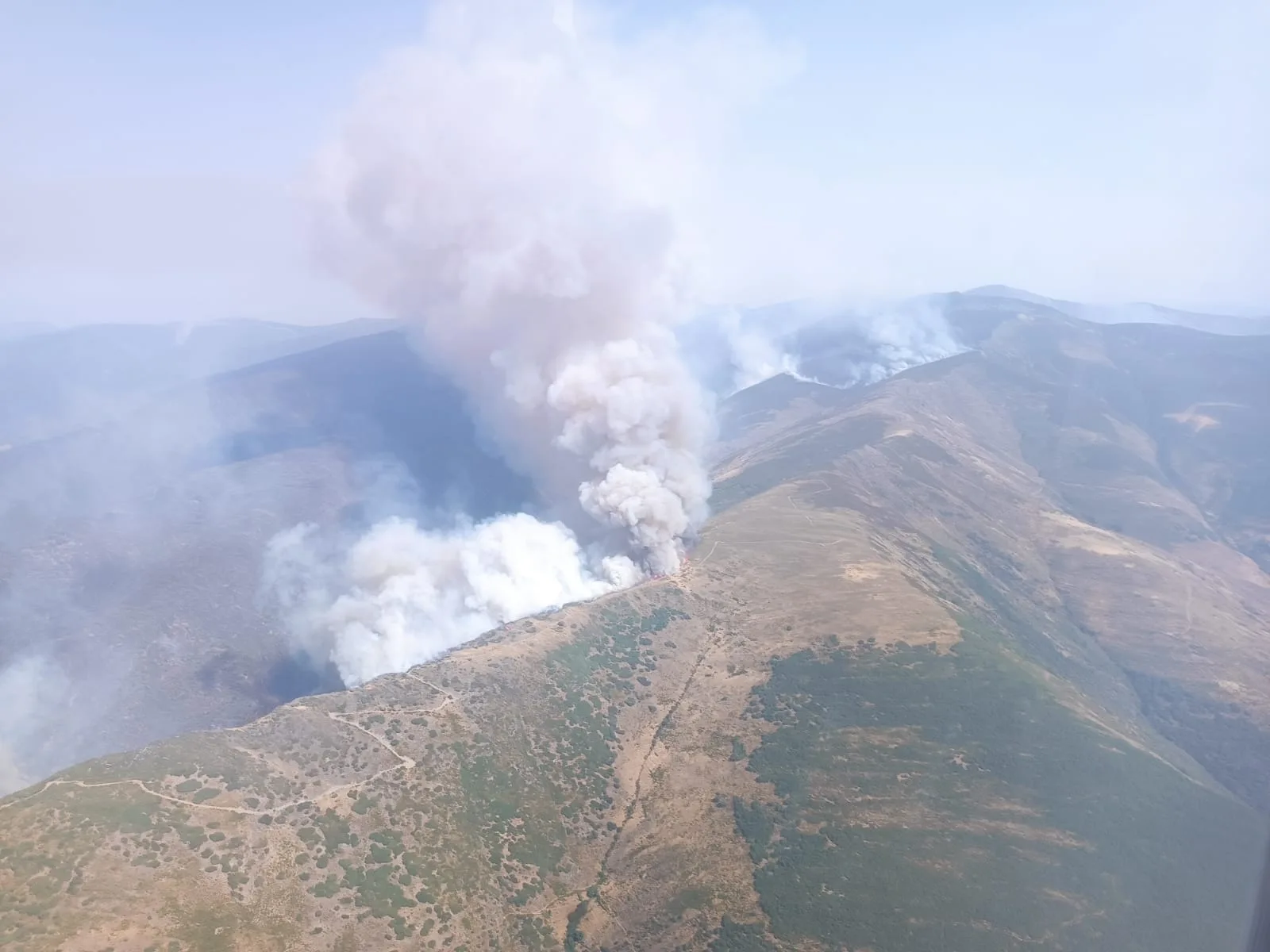 La Junta aprobará este miércoles los primeros 100 millones para la recuperación de zonas devastadas por los incendios
