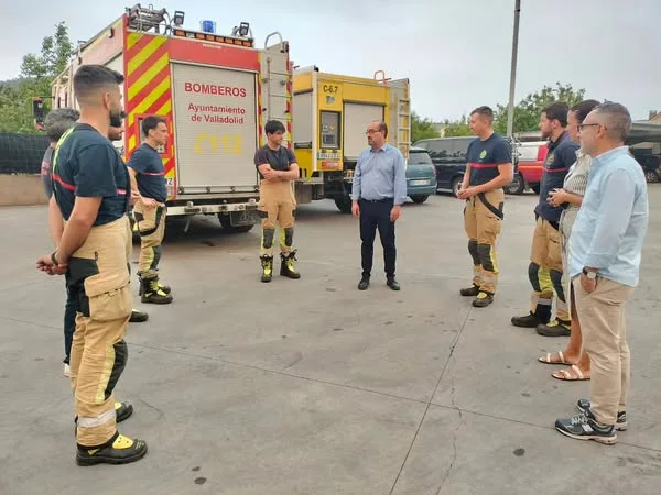 Refuerzos de Valladolid, Soria, Salamanca y Segovia se incorporan a la extinción de incendios en El Bierzo