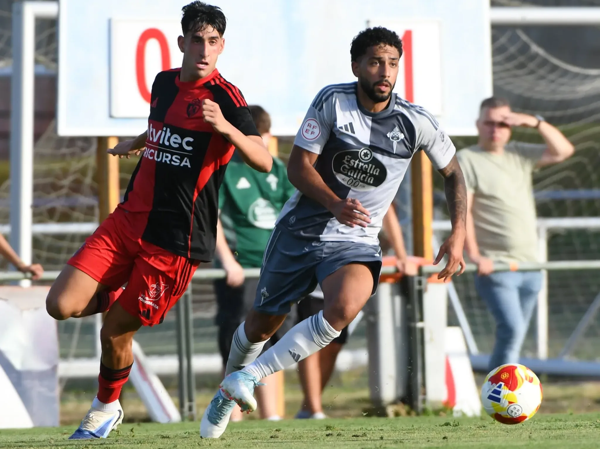 Racing de Ferrol y Ponferradina empatan en A Gándara (1-1)