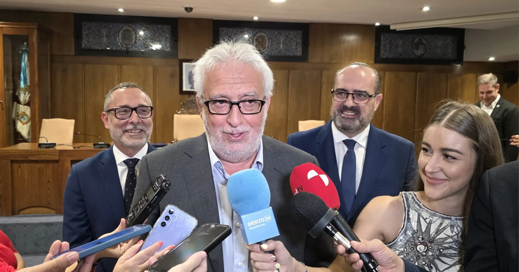 Leo Harlem, galardonado en los 'Premios SGAE de Humor Miguel Gila 2025'