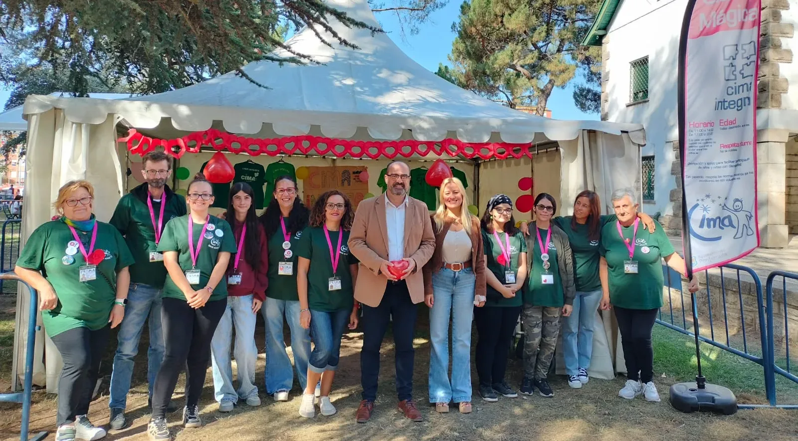 El alcalde de Ponferrada visita el espacio de CIMA Integra en la Ciudad Mágica
