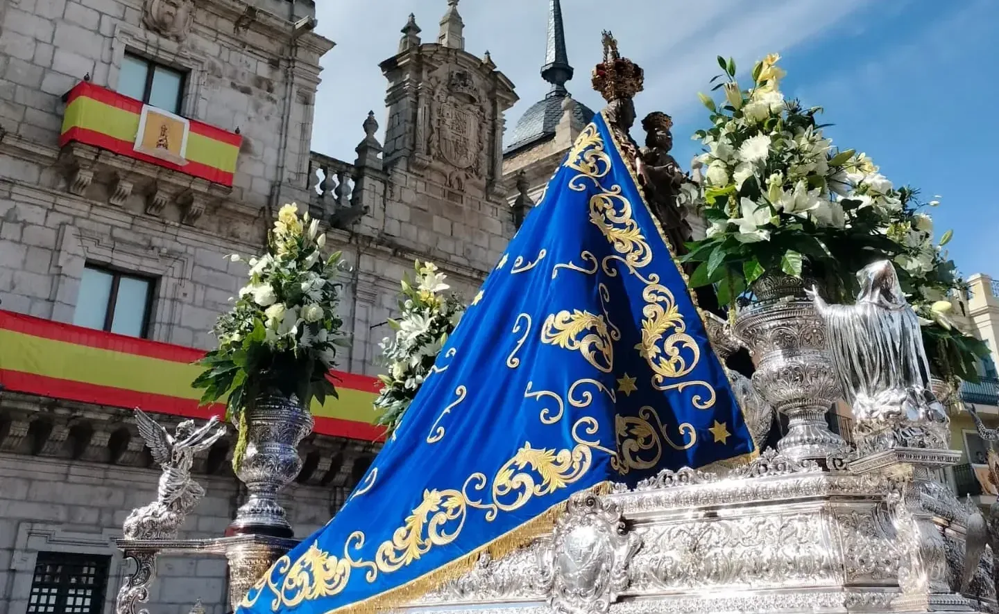 FOTOS | Ponferrada celebra el Día de El Bierzo y la festividad de la Virgen de la Encina con emotivos actos institucionales y religiosos
