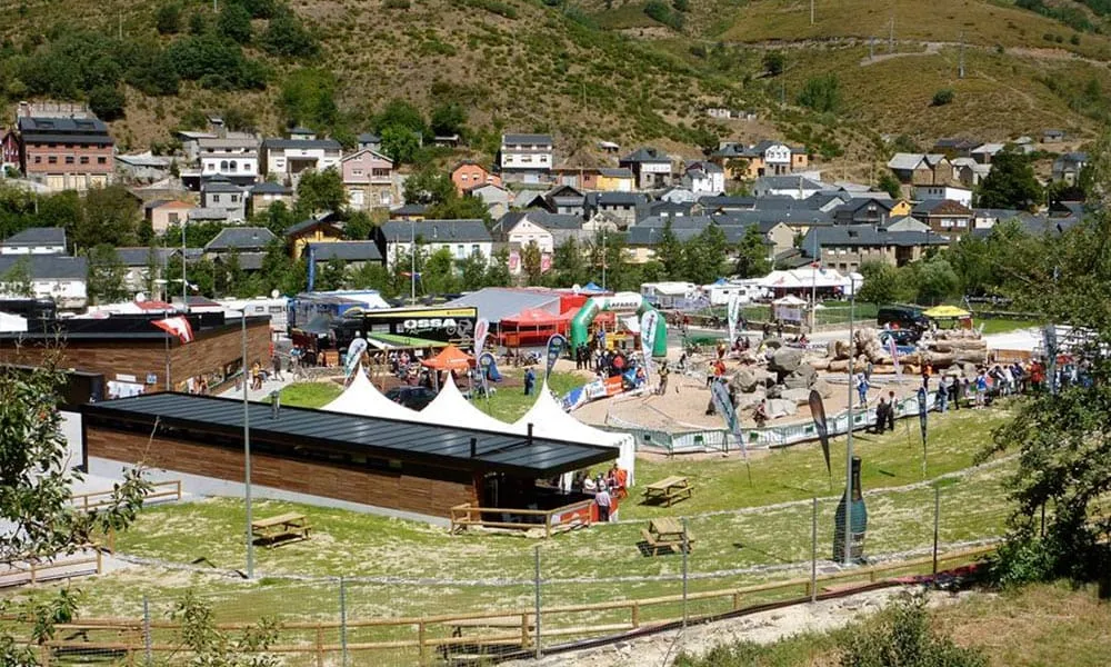 Cerca de un millón de euros para un proyecto de alojamiento turístico en Torre del Bierzo y la ampliación del circuito de Trial en Igueña