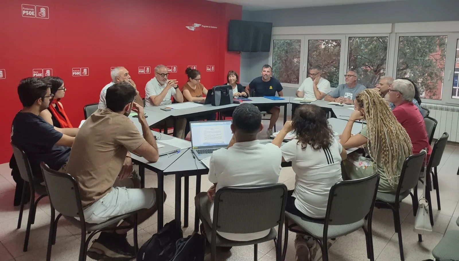 El PSOE considera que actual modelo de Fiestas de la Encina “normaliza el consumo excesivo de alcohol y permite el botellón en las orquestas, alejándose de cualquier objetivo de promoción cultural"