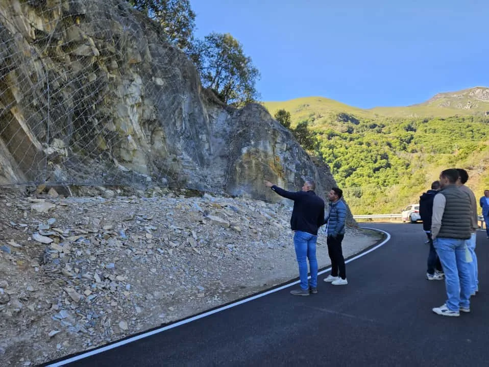 Diputación recibe las obras de reparación de taludes de la LE-6226 en Montes de Valdueza tras una inversión de 200.000 euros