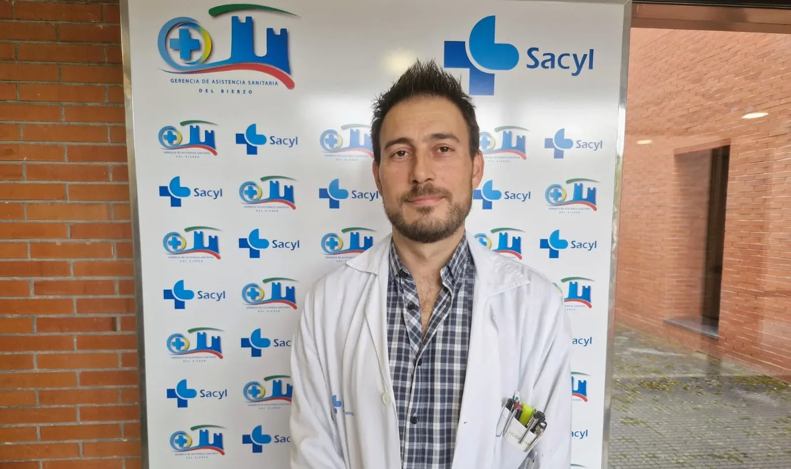 Óscar Miranda, jefe de Urología del Hospital El Bierzo, nuevo presidente de la Asociación Castellano y Leonesa de Urología