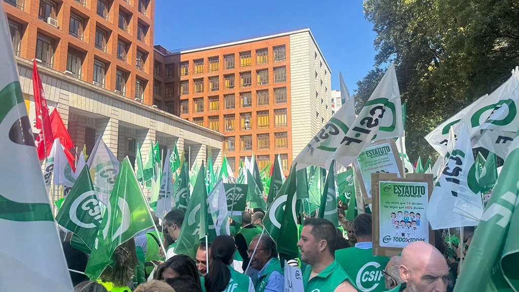 Trabajadores de Sanidad de Castilla y León exigen a la ministra un nuevo Estatuto Marco