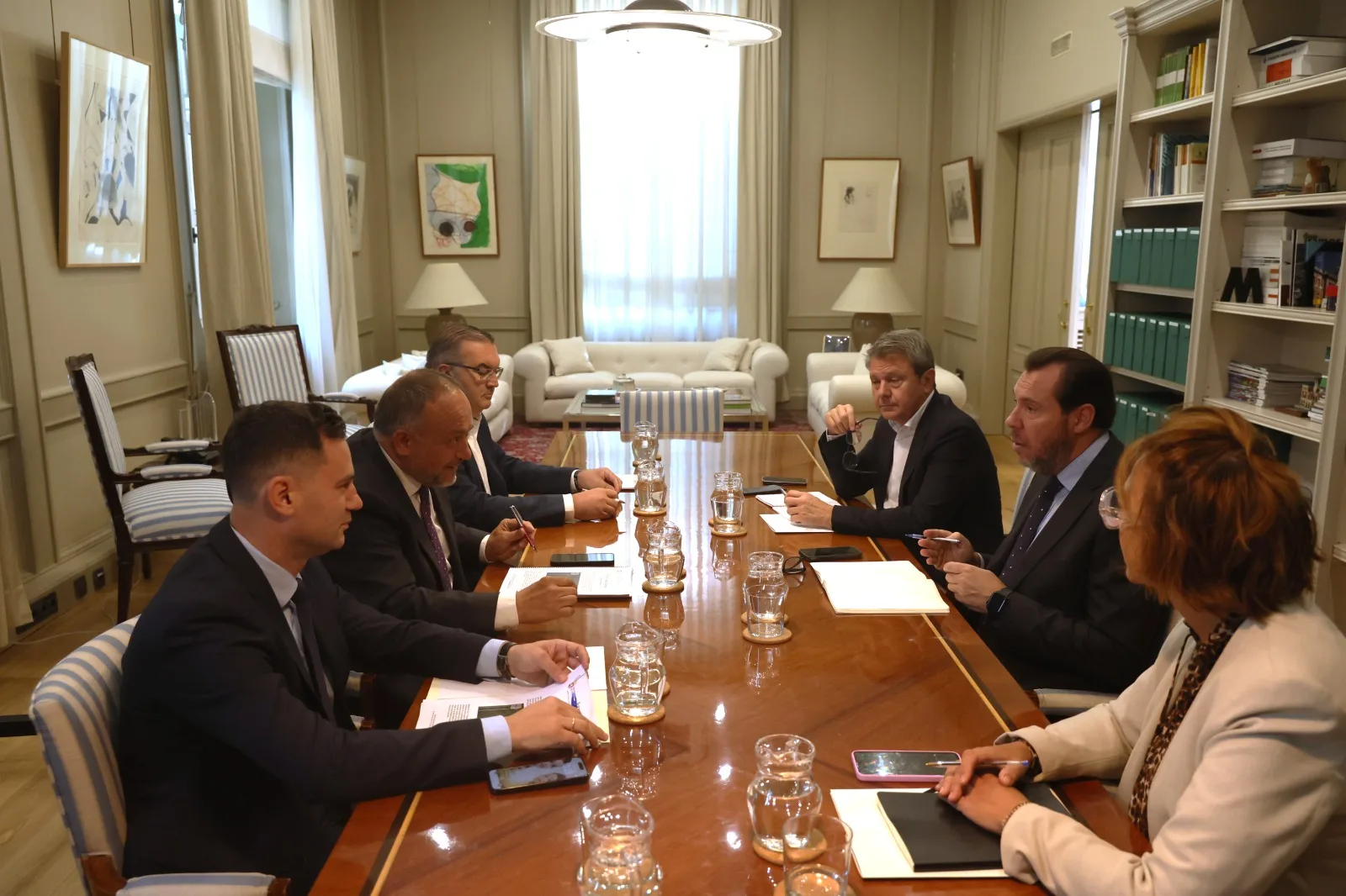 UPL mirará “con lupa” el cumplimiento de los compromisos adquiridos por el ministro de Transportes durante su reunión con los representantes de la Diputación