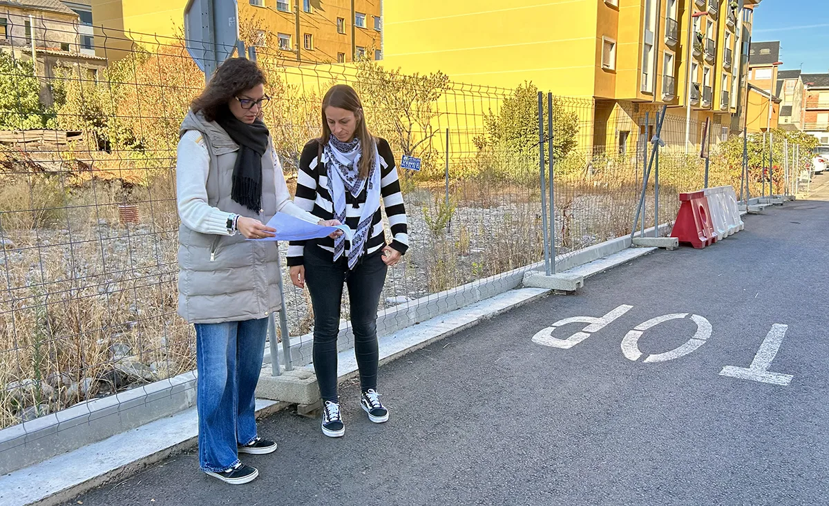 Adjudicada por 73.900 euros la segunda fase de la reurbanización de la calle Badajoz en Flores del Sil