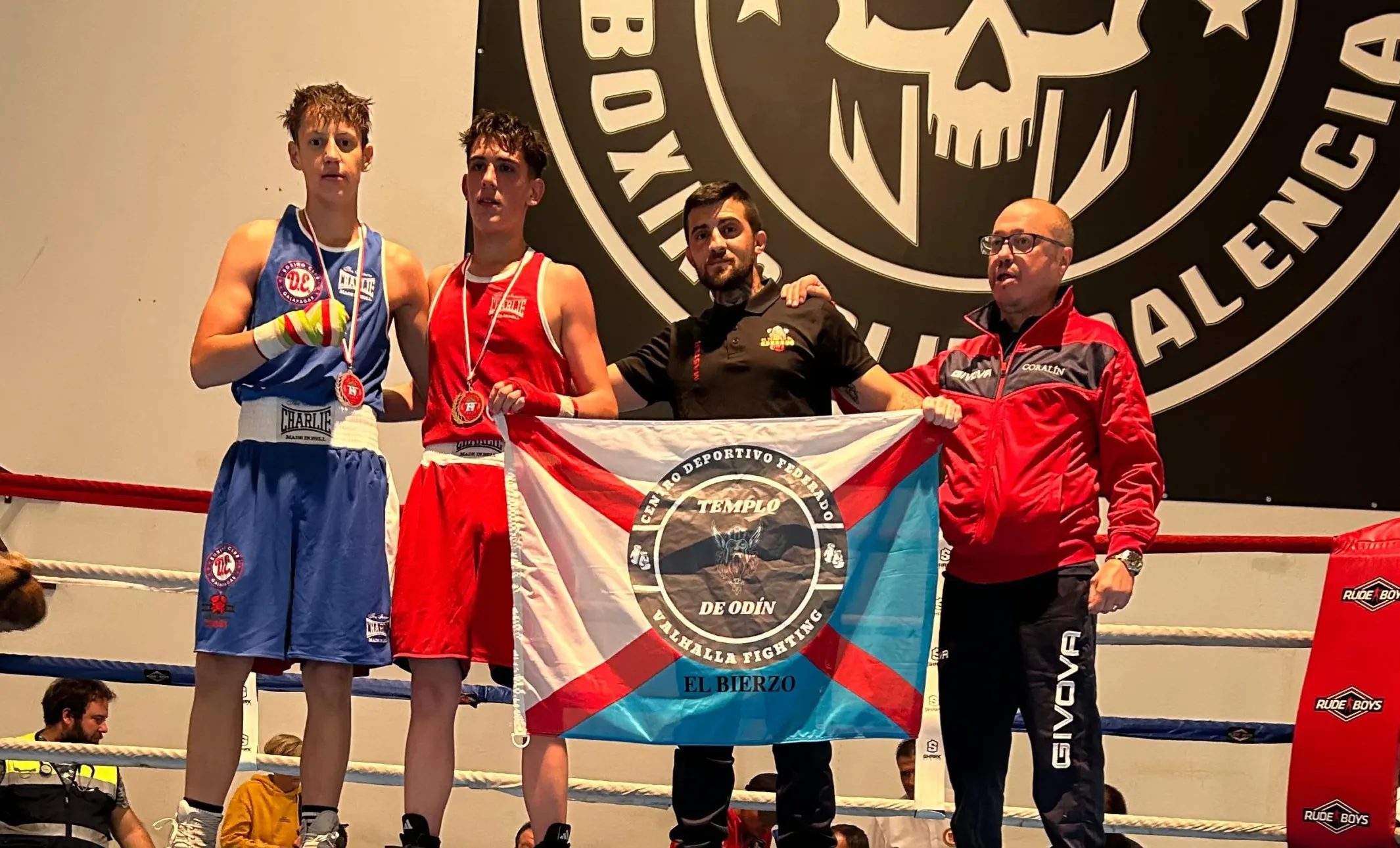 Dos jóvenes ponferradinos se proclaman campeones de Castilla y León de boxeo en Palencia