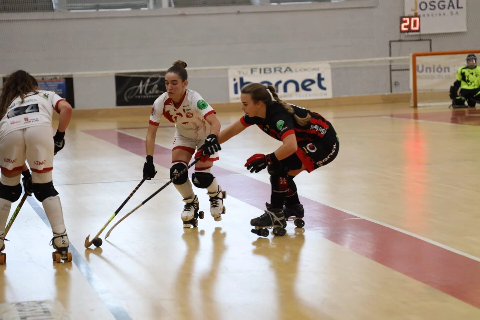 El Bembibre H.C. también sabe ganar sufriendo: triunfo por 3-1 ante Sant Cugat