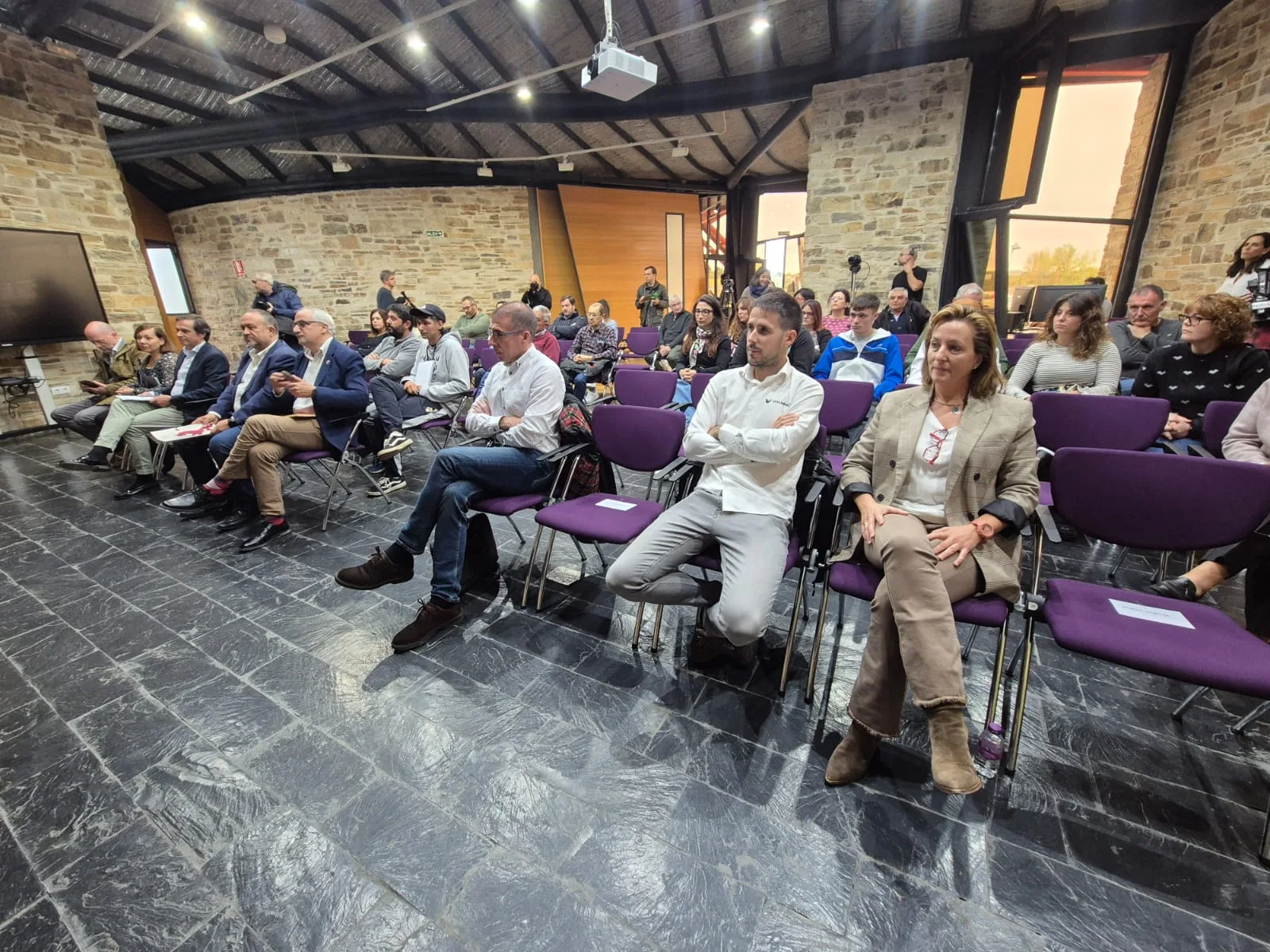 ‘El Bierzo que viene’: el Banco de Tierras explora retos y oportunidades en la innovación del sector vitivinícola berciano