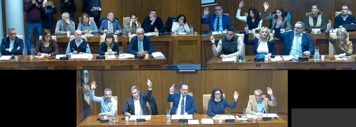 No sale adelante el proyecto de reconstrucción de las piscinas climatizadas del Toralín tras la abstención del PSOE y el voto contrario de VOX