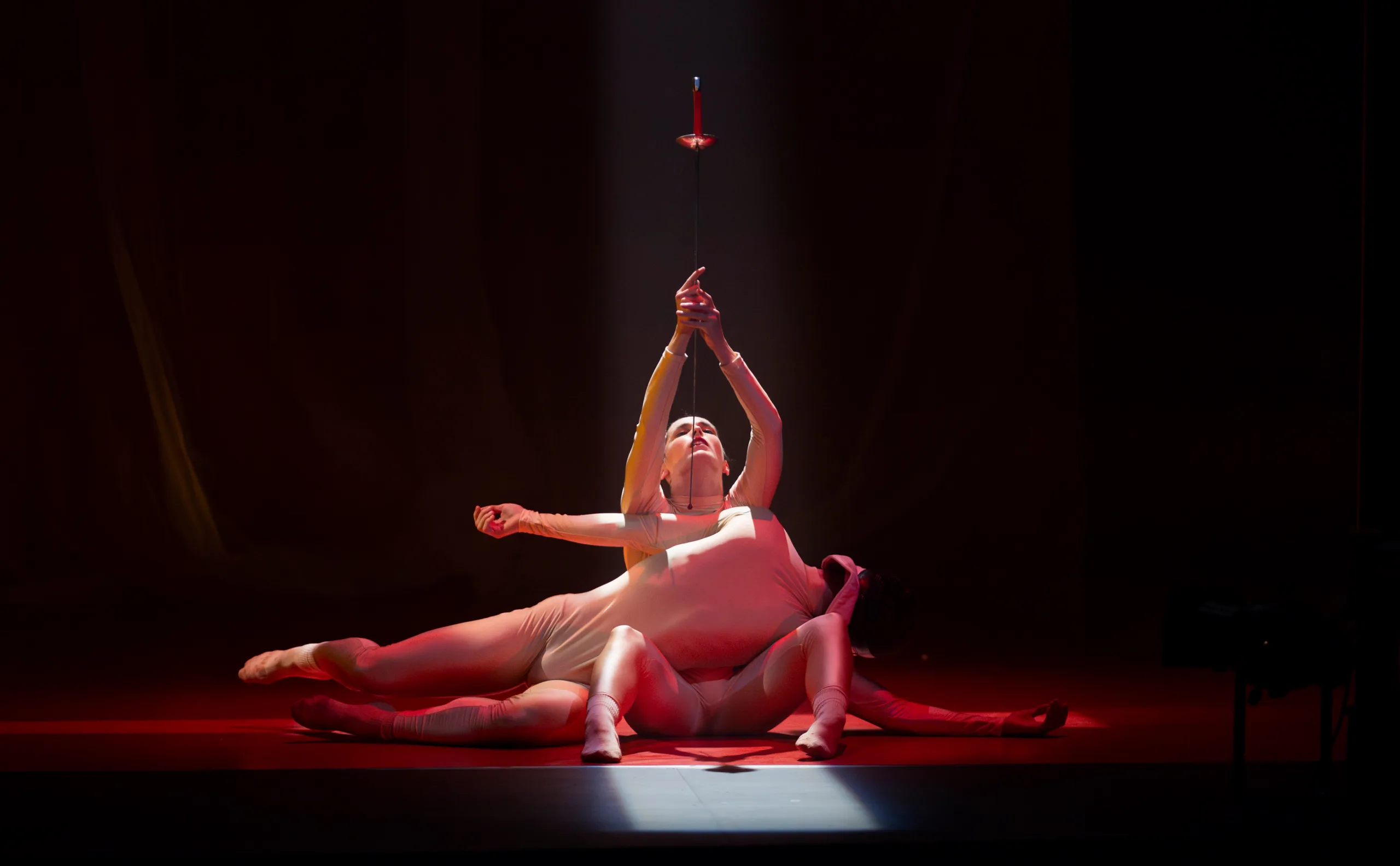 LaMov reinventa el mito del Tenorio con un 'Don Juan' convertido en danza contemporánea en el Bergidum