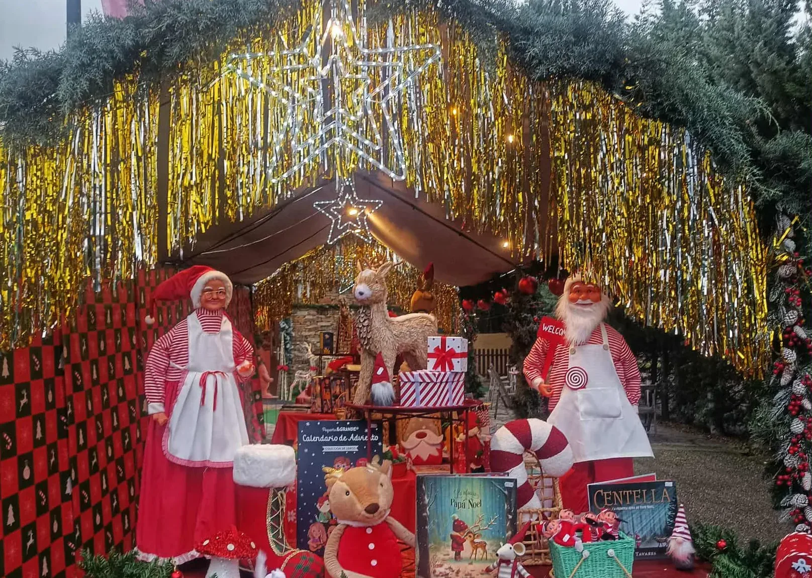 Carracedelo da la bienvenida a la Navidad con un encendido lleno de magia e ilusión