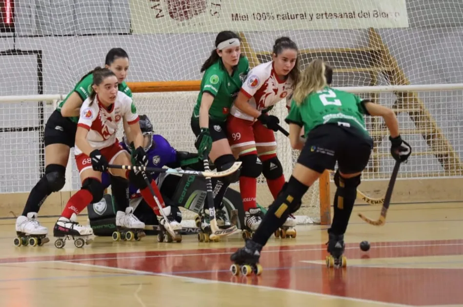 Bembibre HC se coloca segundo tras un partido vibrante ante Orkla (2-0)