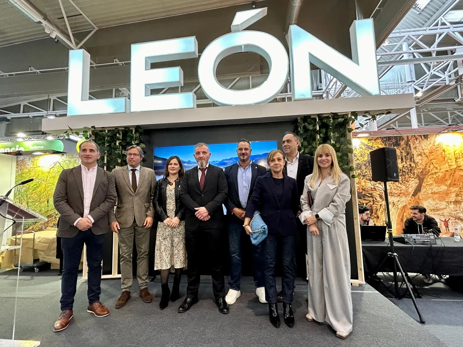 León se muestra en INTUR “más vivo que nunca” con una campaña que reivindica la fortaleza de su territorio