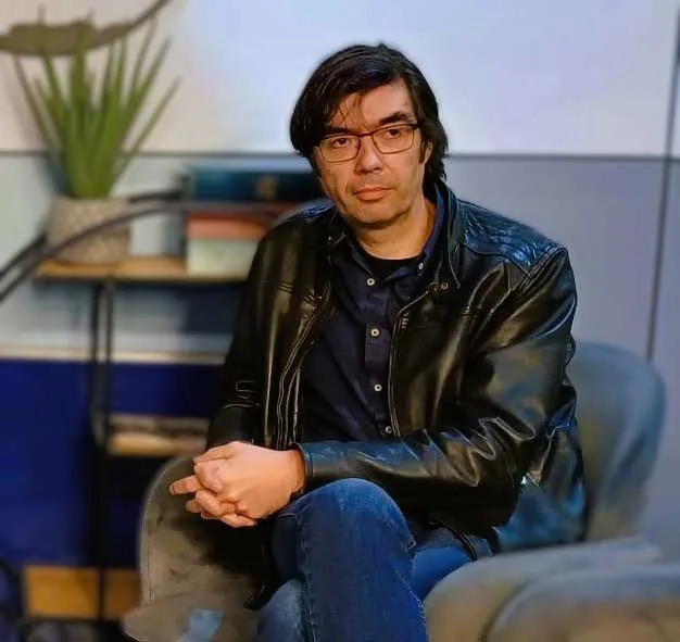 El escritor berciano Ruy Vega presenta 'Lecturas de un alma vagabunda', un recorrido por los últimos siete años de literatura leonesa